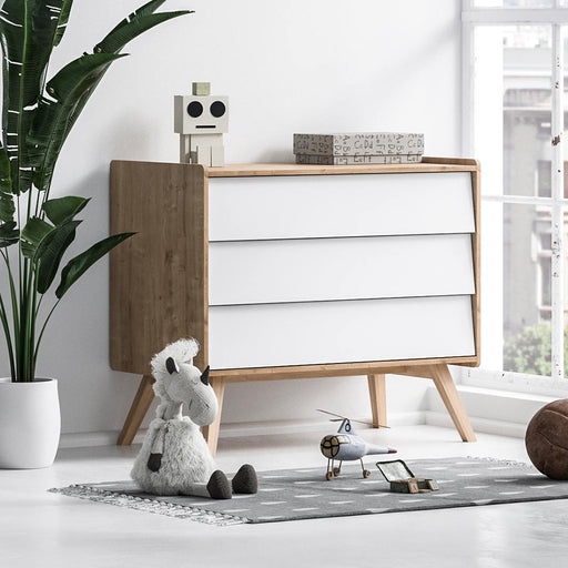 Vintage Dresser/Compactum - White